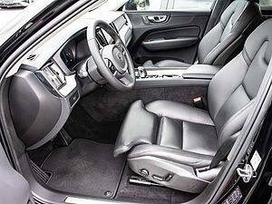 Volvo  B4 2WD Plus Dark 2WD AUT EL. HECK Sthz. LED