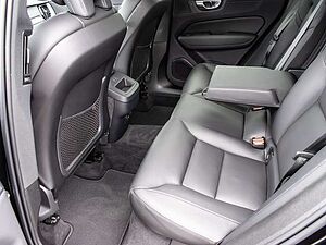 Volvo  B4 2WD Plus Dark 2WD AUT EL. HECK Sthz. LED