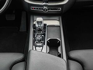 Volvo  XC 60 T6 AWD Inscription Plug-In  Recharge Head UP
