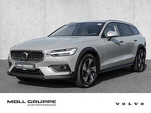 Volvo  B4 AWD Plus Pano LED 360Grad