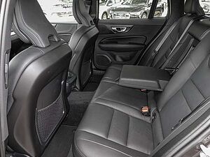 Volvo  B4 AWD Plus 4xSHZ ACC LED