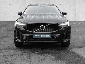 Volvo  B4 2WD Plus Dark AHK 4xSHZ LED