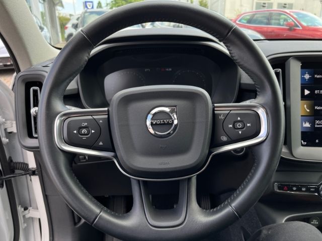 Volvo  Momentum Core 2WD T2 EU6d digitales Cockpit