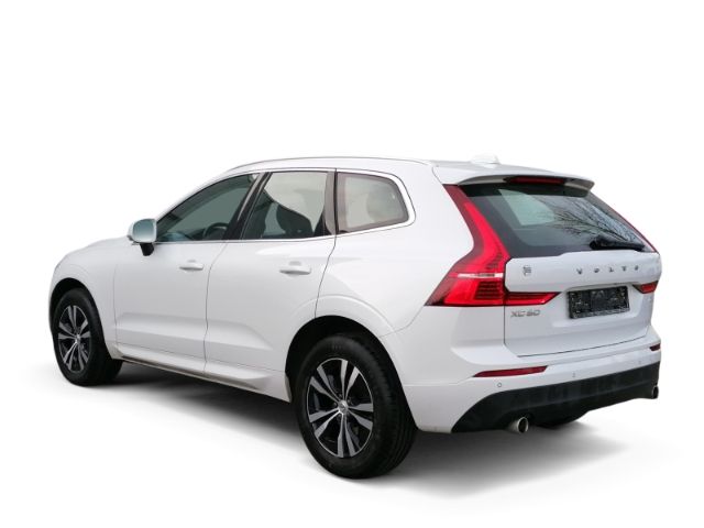 Volvo  Momentum Pro 2WD D4 EU6d-T Navi Leder digit