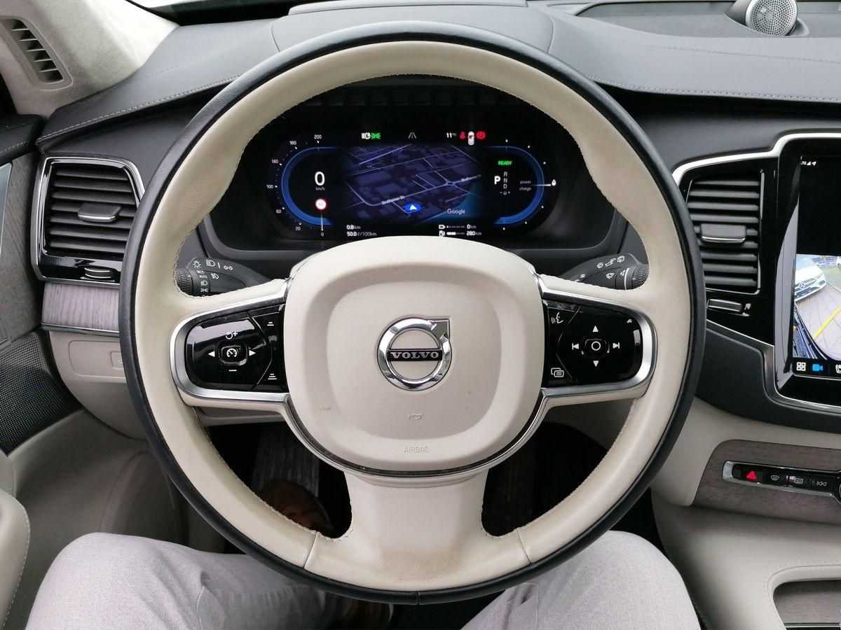 Volvo  Ultimate Bright Recharge Plug-In Hybrid AWD T8 T
