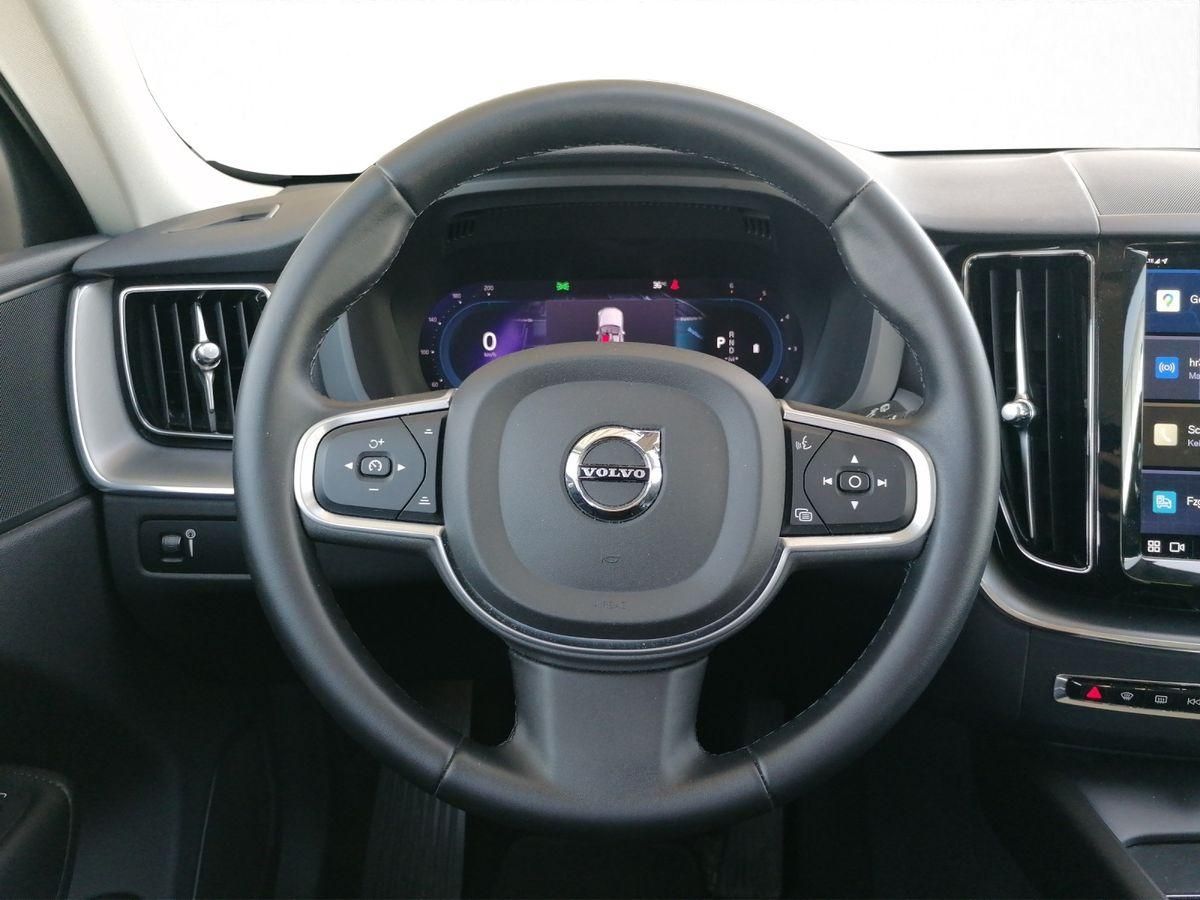Volvo  2.0 Diesel B5 Momentum Pro AWD
