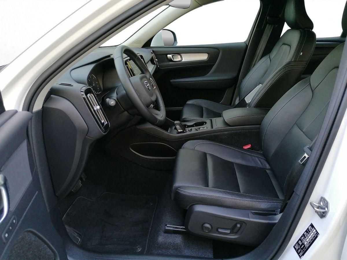 Volvo  Momentum Pro, D3 LED Navi Leder SHZ Rückfah