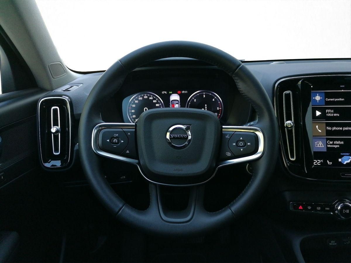 Volvo  Momentum Pro, D3 LED Navi Leder SHZ Rückfah