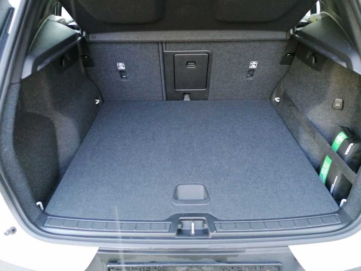 Volvo  Momentum Pro, D3 LED Navi Leder SHZ Rückfah