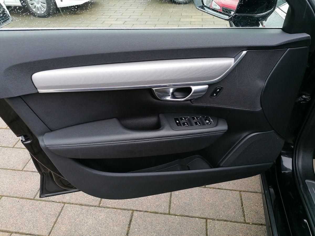 Volvo  Recharge  Plug-In Hybrid T6 AWD  Inscription