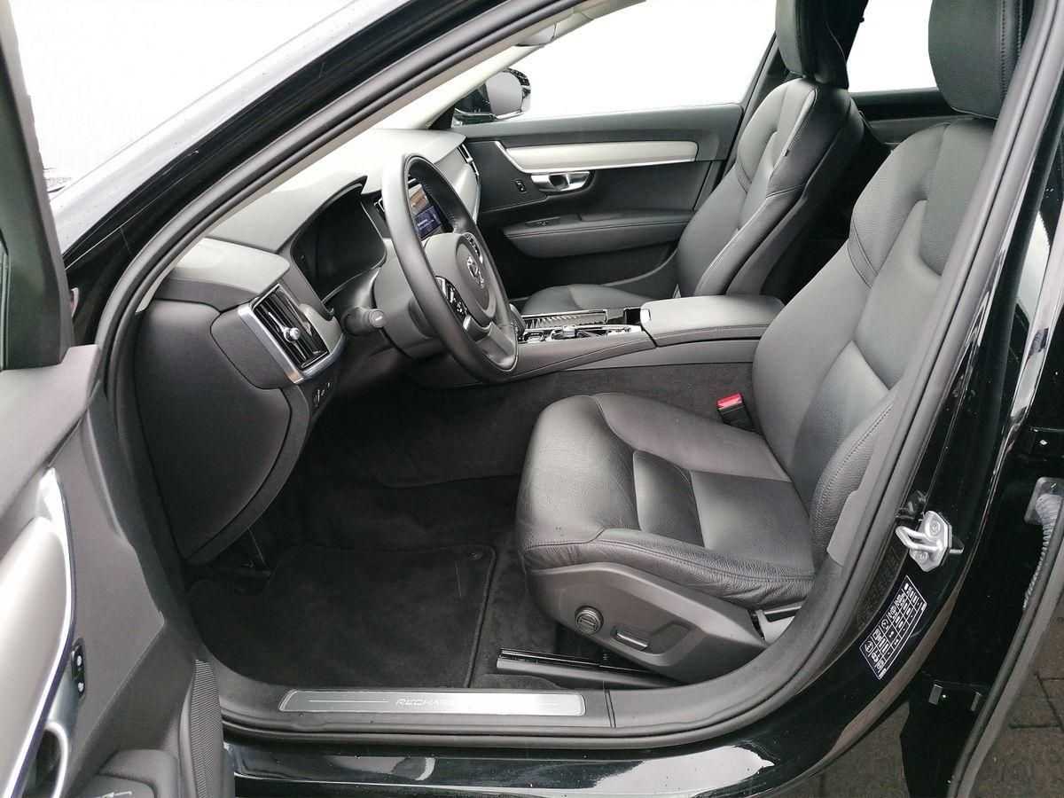 Volvo  Recharge  Plug-In Hybrid T6 AWD  Inscription