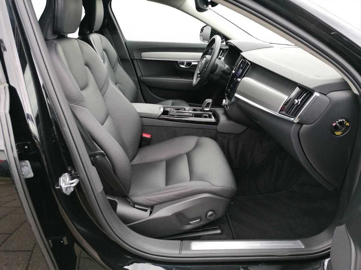 Volvo  Recharge  Plug-In Hybrid T6 AWD  Inscription