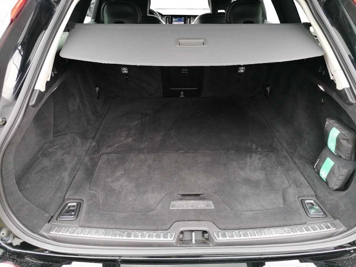 Volvo  Recharge  Plug-In Hybrid T6 AWD  Inscription