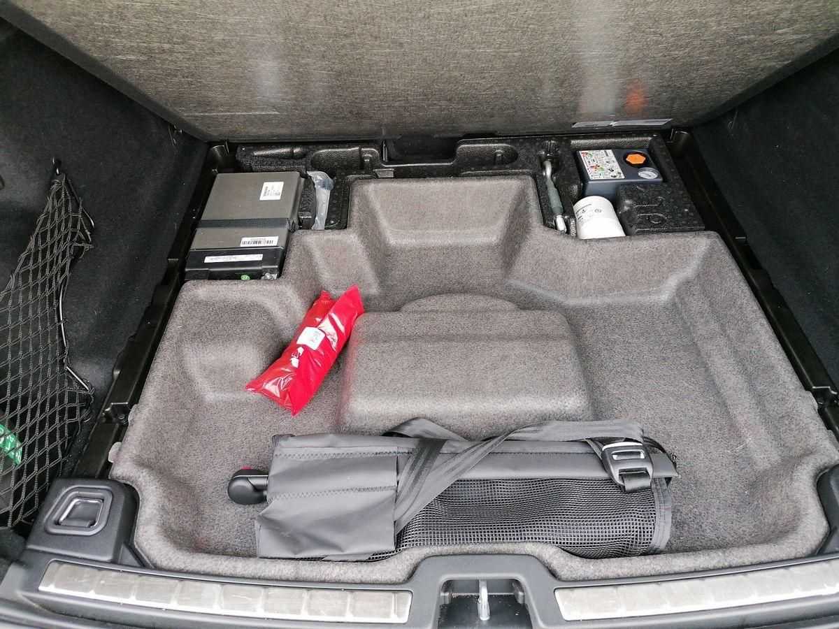 Volvo  Momentum Pro 2WD B4 Mild-Hybrid Diesel Goog