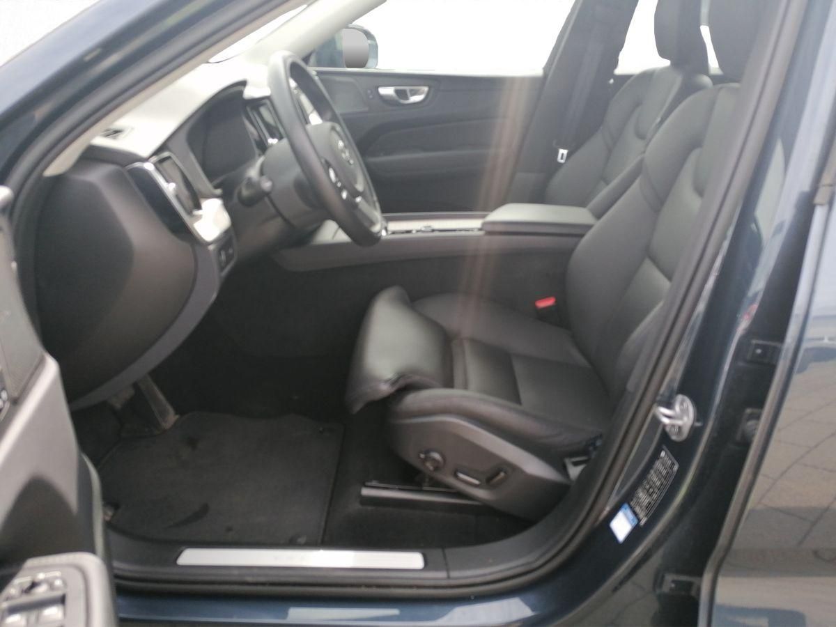 Volvo  Plus, B4 AWD Mild-Hybri AHK NAVI ACC Harman