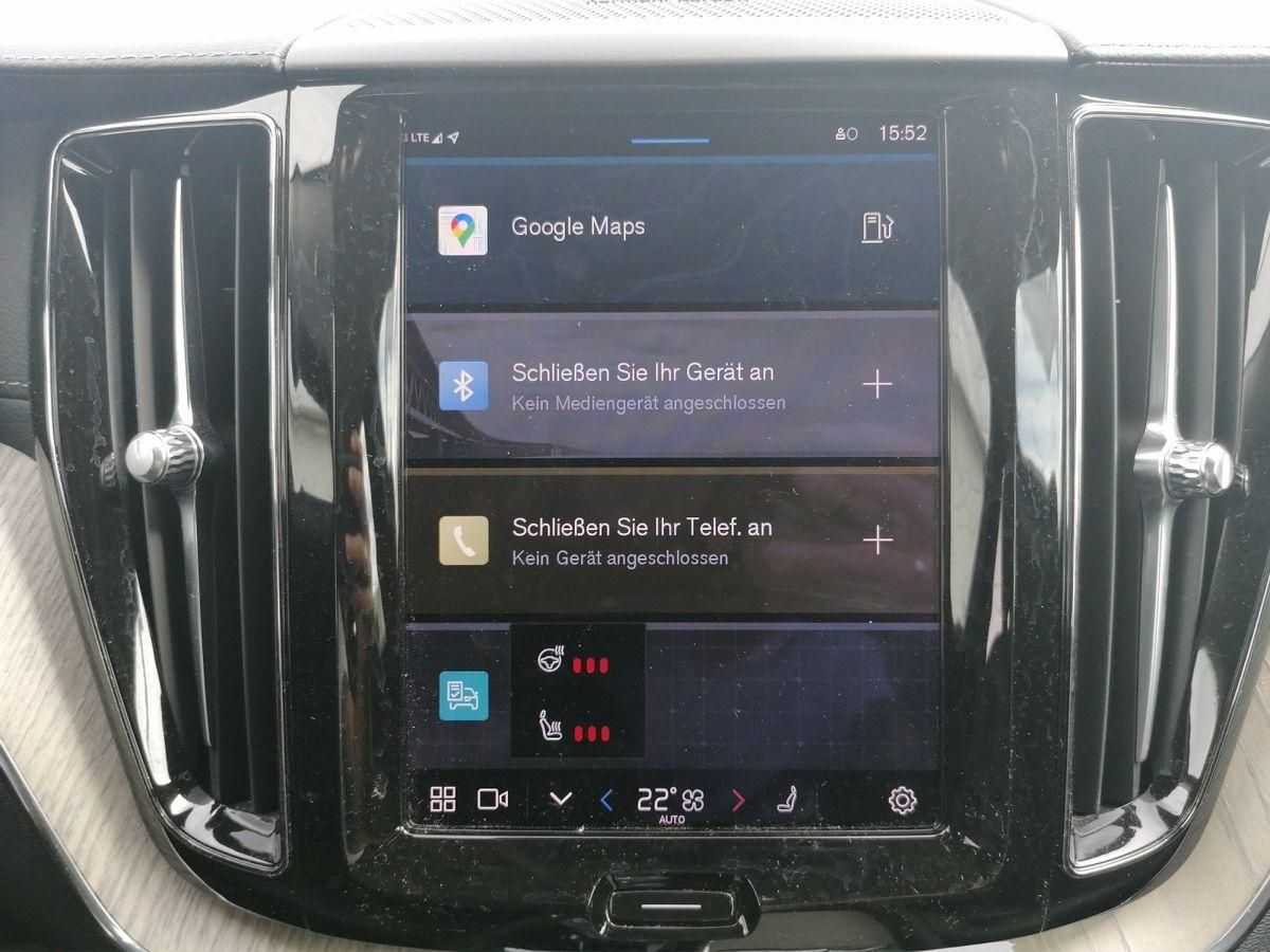 Volvo  Plus, B4 AWD Mild-Hybri AHK NAVI ACC Harman