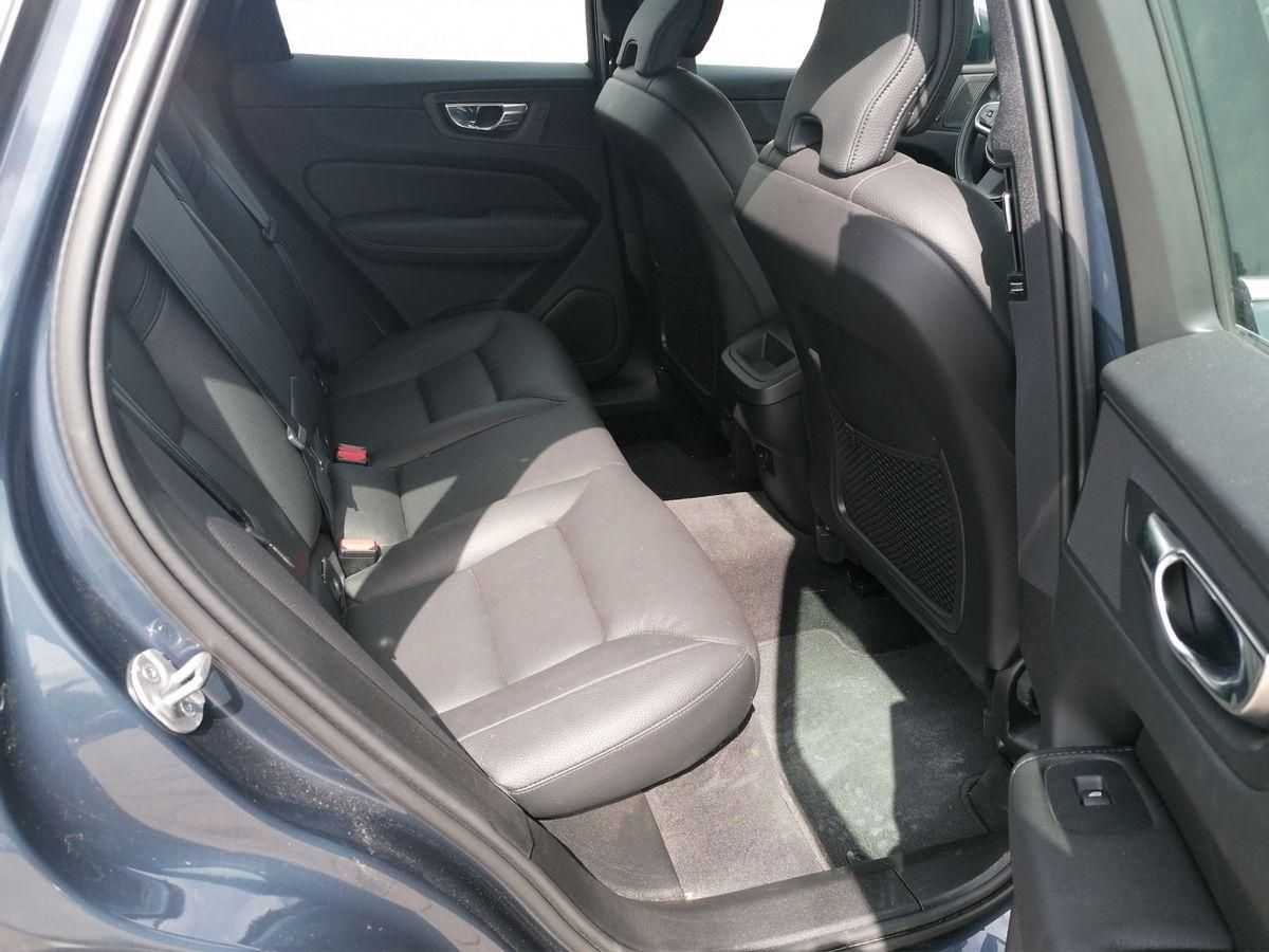 Volvo  Plus, B4 AWD Mild-Hybri AHK NAVI ACC Harman