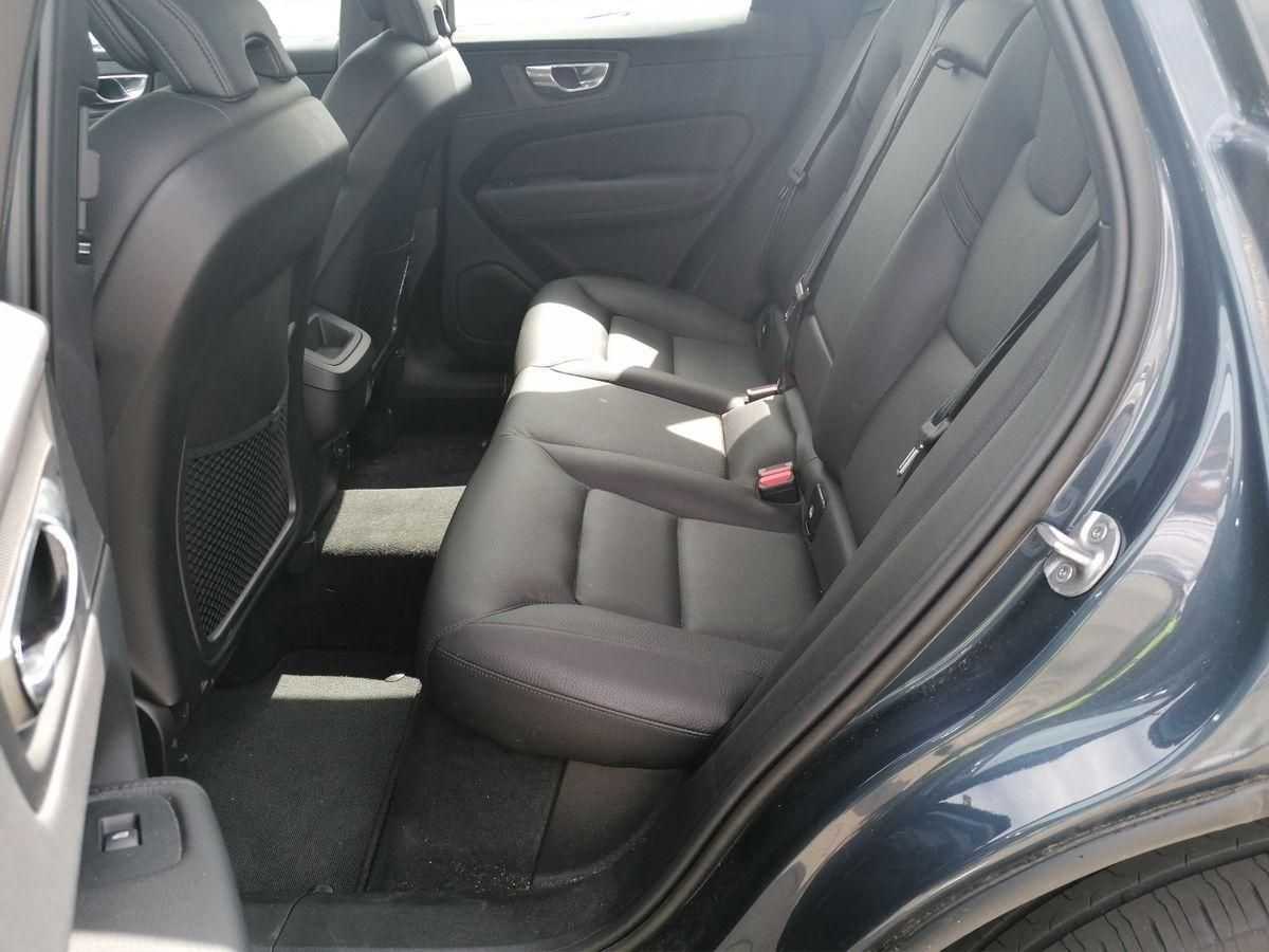 Volvo  Plus, B4 AWD Mild-Hybri AHK NAVI ACC Harman
