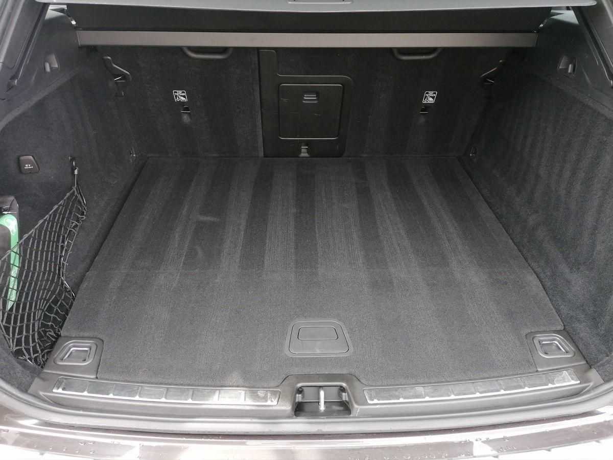 Volvo  Recharge R-Design T6 350PS  22 Zoll Rückfah