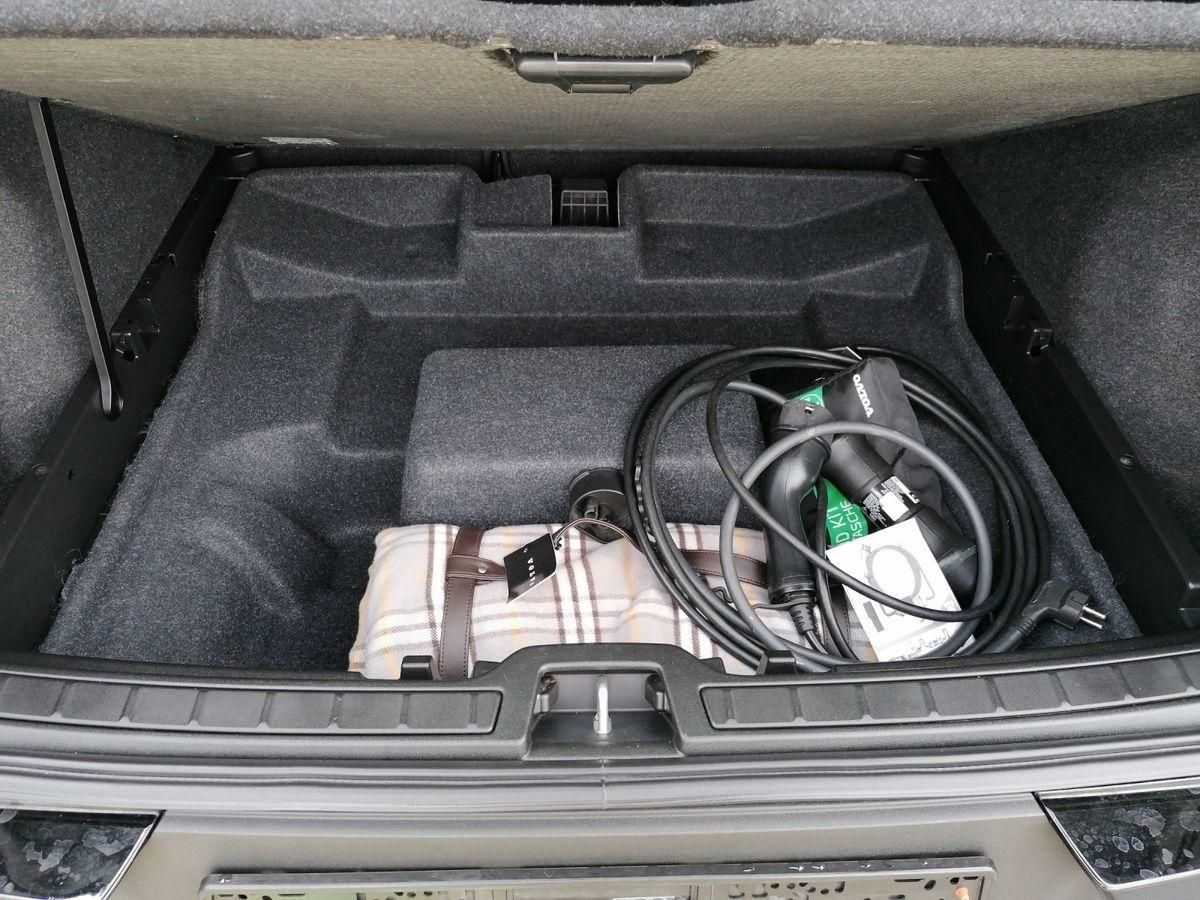 Volvo  Recharge Inscription (95+60KW) Expression W
