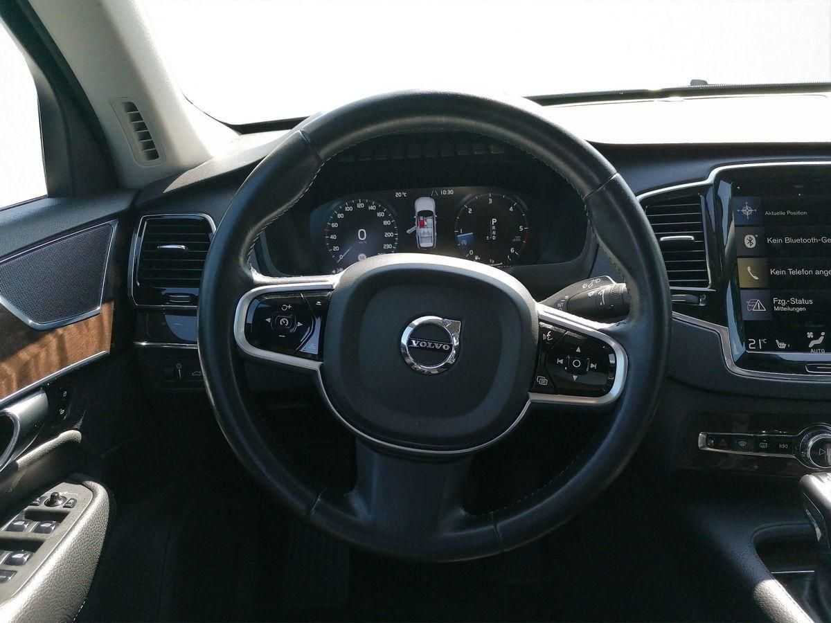 Volvo  D5 AWD Momentum Navi Leder R-Kamera, elekt