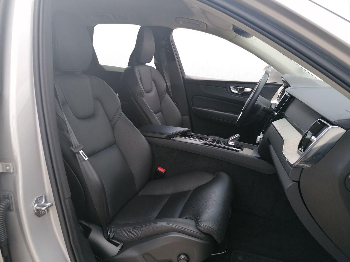 Volvo  2.0 AWD Inscription 197PS Google-Nav, Leder