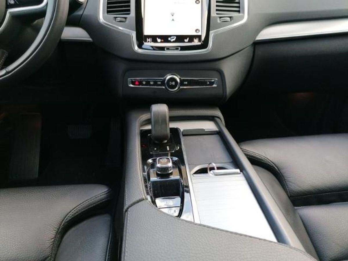 Volvo  B5 Momentum Pro AWD 250PS Navi. Leder, Pano