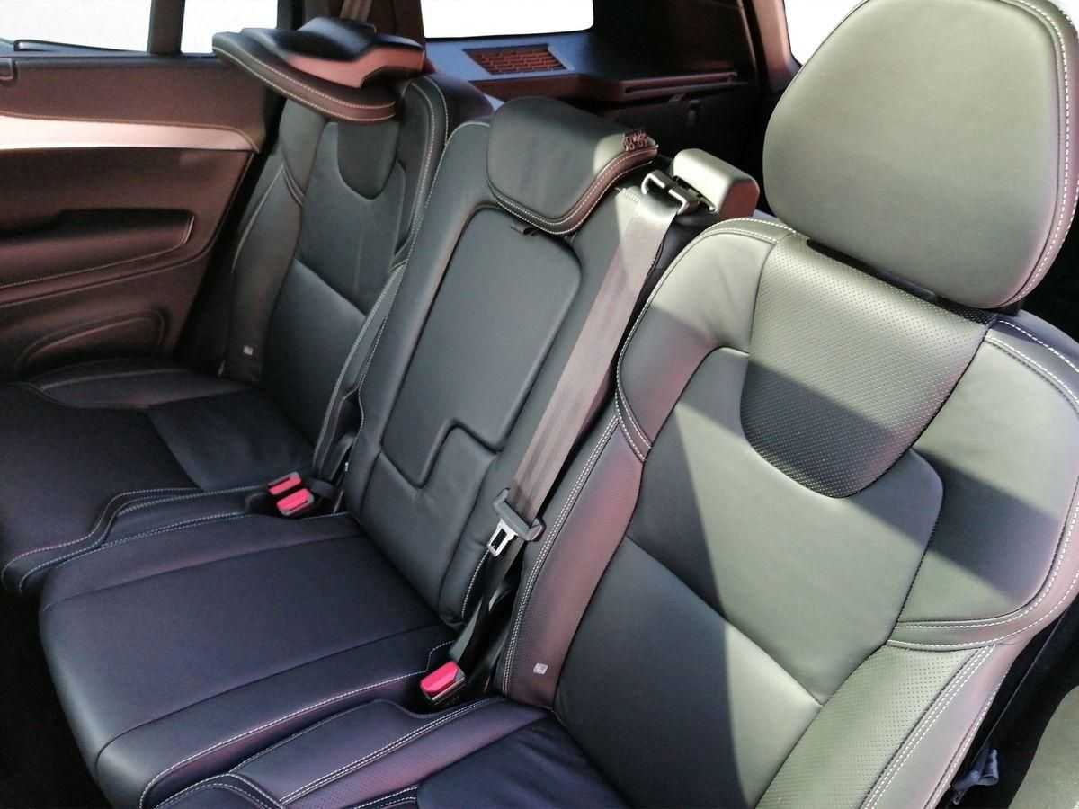 Volvo  B5 Diesel AWD R Design Nappa AHK BLIS HUD P