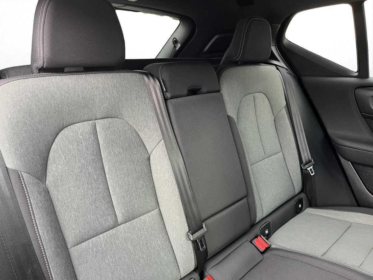 Volvo  1.5 Core 2WD