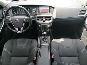 Volvo  Momentum T2 1.5 Navi AHK SHZ digitales Cockp