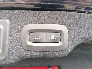 Volvo  Inscription AWD T6 320PS Navi, HUD, AHK, Lede