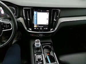 Volvo  Inscription Recharge Plug-In AWD T8 392PS Na