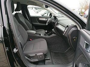 Volvo  Momentum 2WD D3 EU6d-T digitales Cockpit So