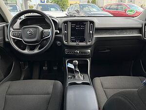 Volvo  Momentum Core 2WD T2 EU6d digitales Cockpit