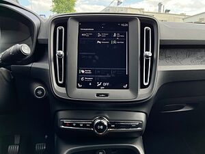 Volvo  Momentum Core 2WD T2 EU6d digitales Cockpit