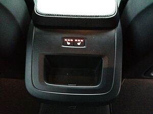 Volvo  Kombi Momentum D4 DPF Navi Leder Digitales C