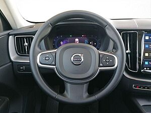 Volvo  2.0 Diesel B5 Momentum Pro AWD