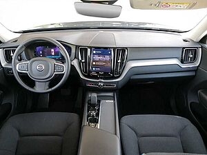 Volvo  2.0 Diesel B5 Momentum Pro AWD