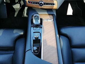 Volvo  Recharge T8 AWD Automatikgetriebe (228+107k