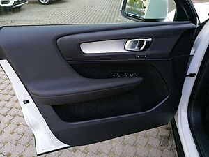 Volvo  Momentum Pro, D3 LED Navi Leder SHZ Rückfah
