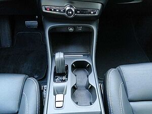 Volvo  Momentum Pro, D3 LED Navi Leder SHZ Rückfah
