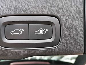 Volvo  B4 2.0 Mild-Hybrid Benzin 197PS Automatikge
