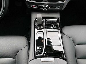Volvo  Recharge  Plug-In Hybrid T6 AWD  Inscription