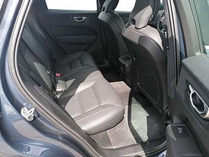 Volvo  Plus, B4 AWD Mild-Hybri AHK NAVI ACC Harman