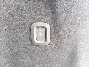Volvo  Plus, B4 AWD Mild-Hybri AHK NAVI ACC Harman