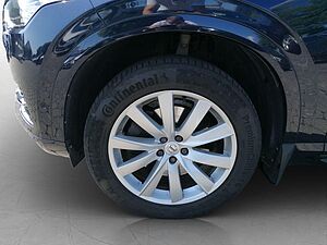 Volvo  D5 AWD Momentum Navi Leder R-Kamera, elekt