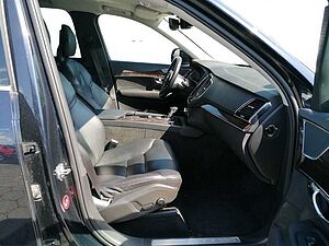 Volvo  D5 AWD Momentum Navi Leder R-Kamera, elekt