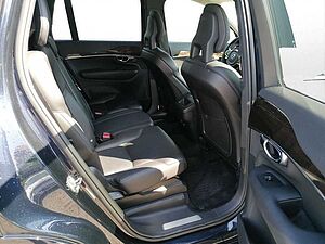 Volvo  D5 AWD Momentum Navi Leder R-Kamera, elekt