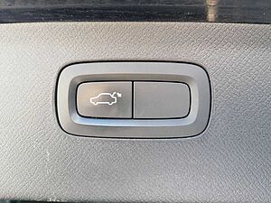 Volvo  D5 AWD Momentum Navi Leder R-Kamera, elekt