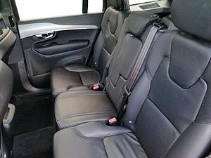 Volvo  B5 Momentum Pro AWD 250PS Navi. Leder, Pano